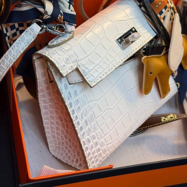 Hermes Kelly 19 "White"