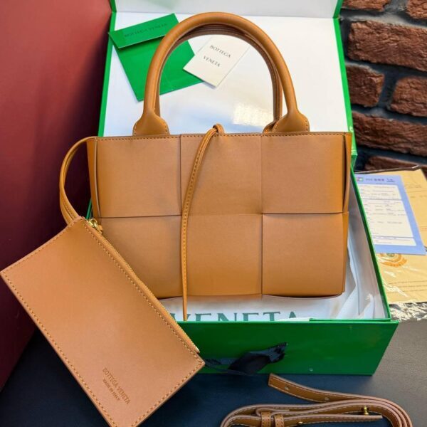 Bottega Veneta Arco Tote Bag "Brown"