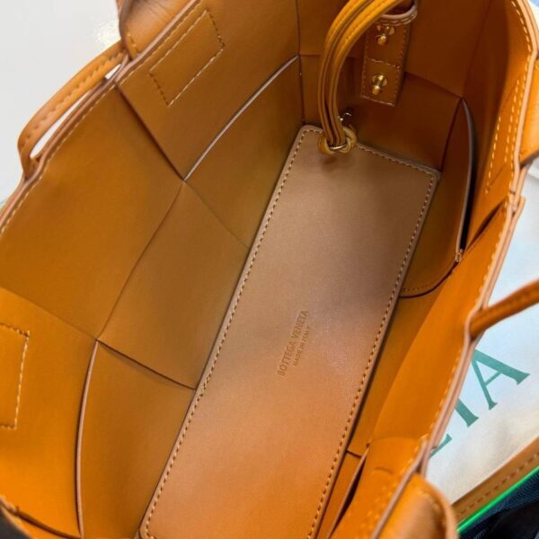 Bottega Veneta Arco Tote Bag "Brown"