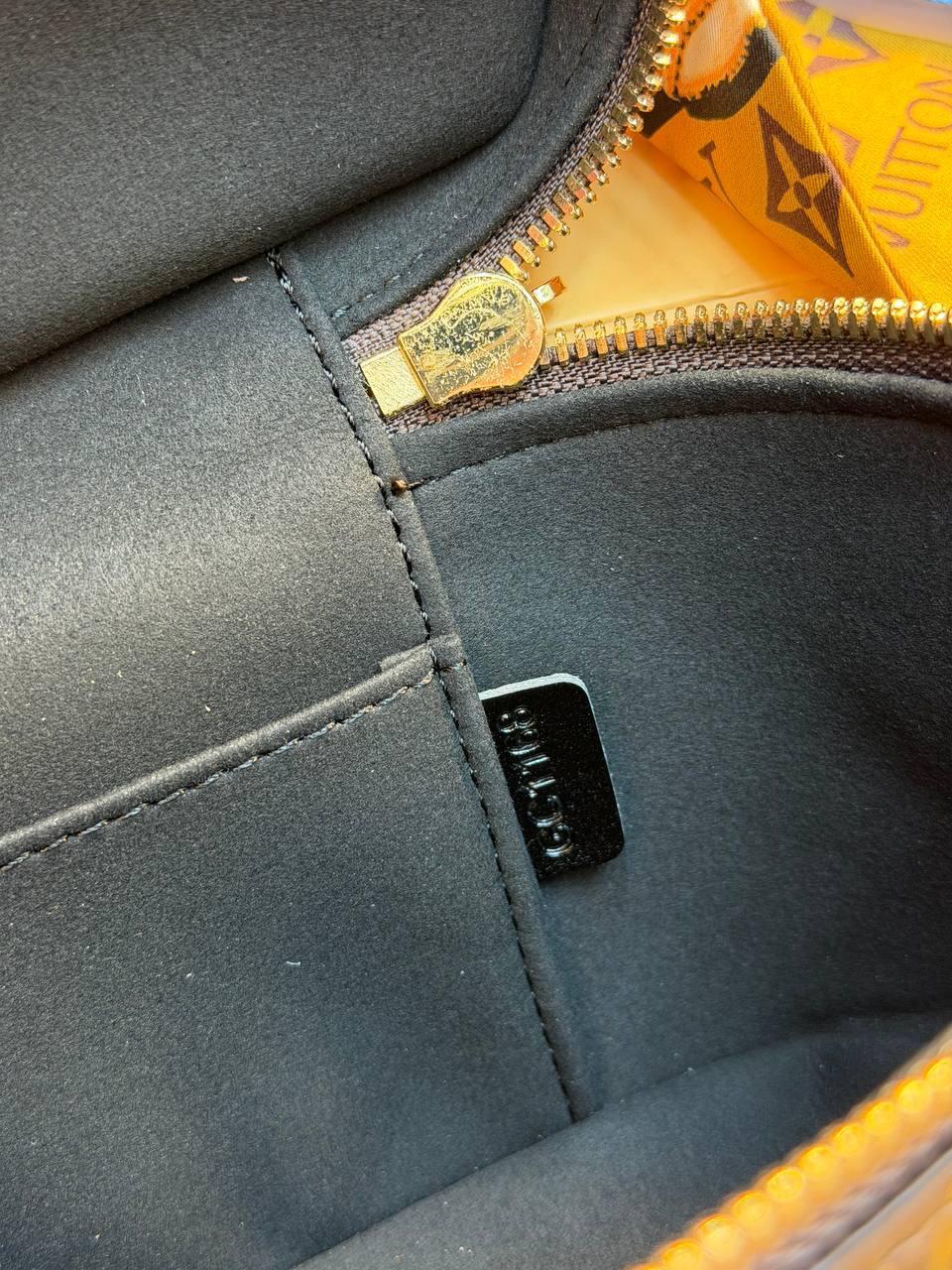 Louis Vuitton Vanity PM Monogram Reverse - Slika 14