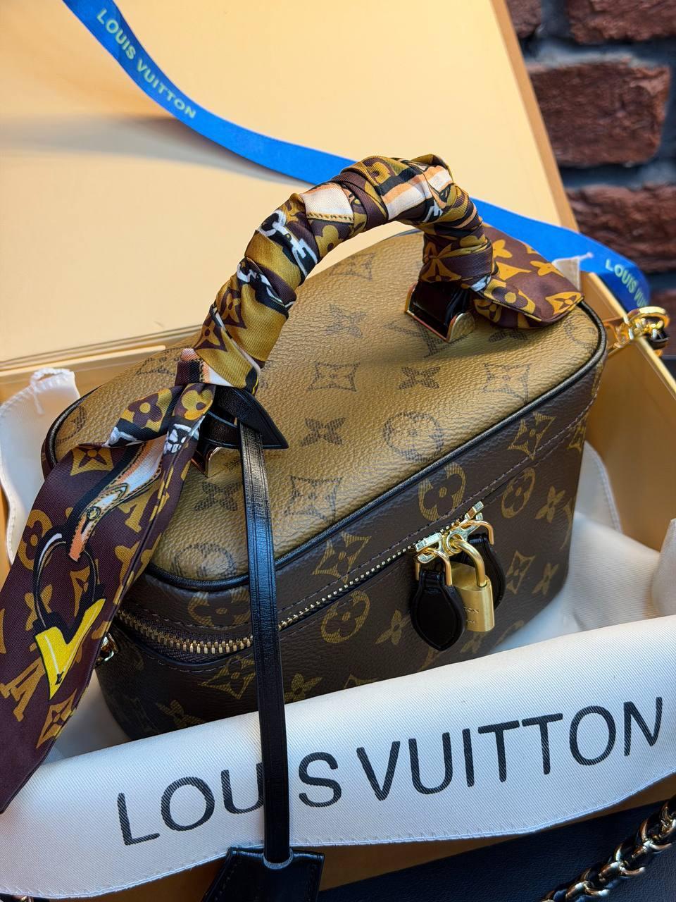 Louis Vuitton Vanity PM Monogram Reverse - Slika 4