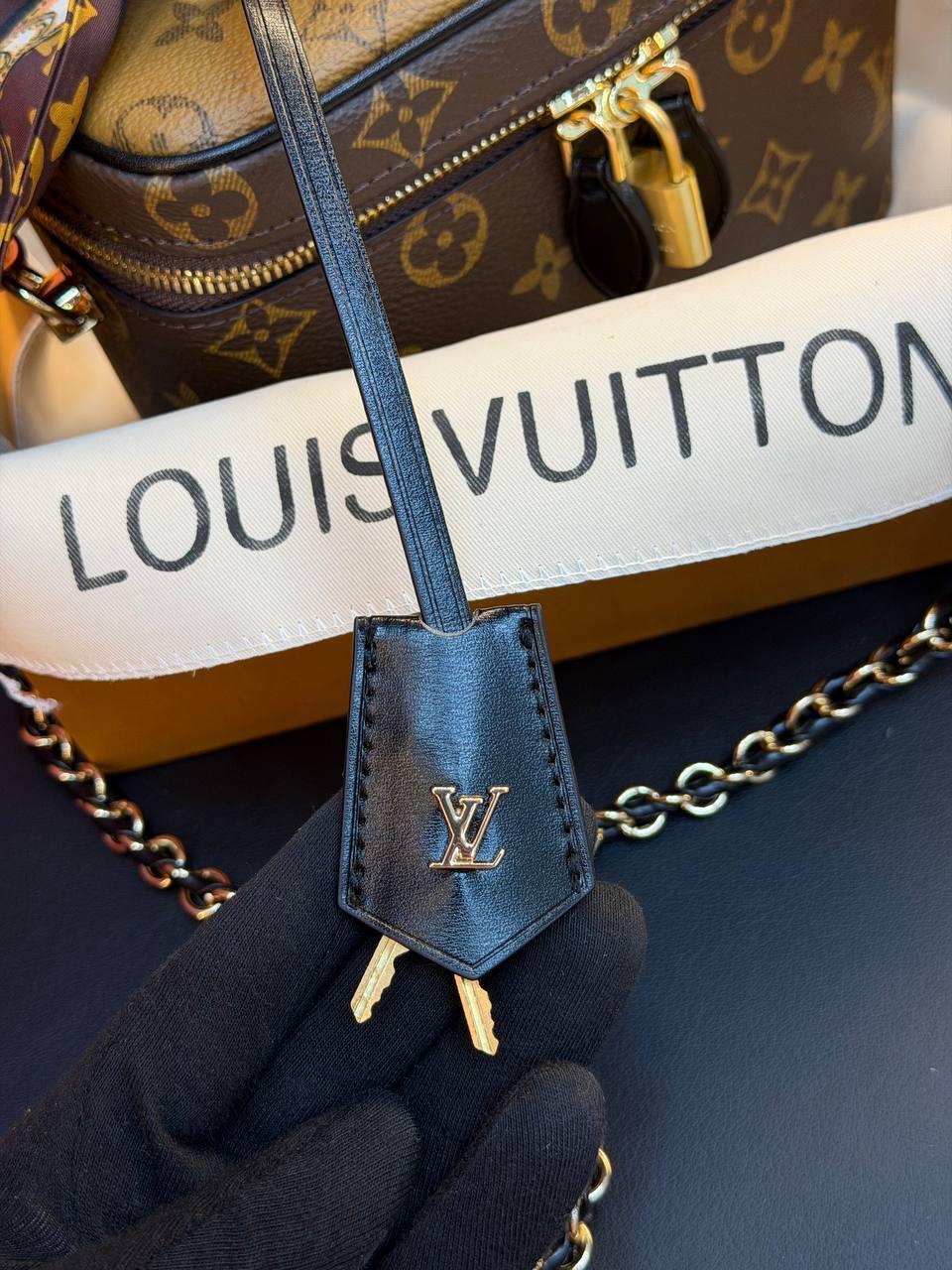 Louis Vuitton Vanity PM Monogram Reverse - Slika 15