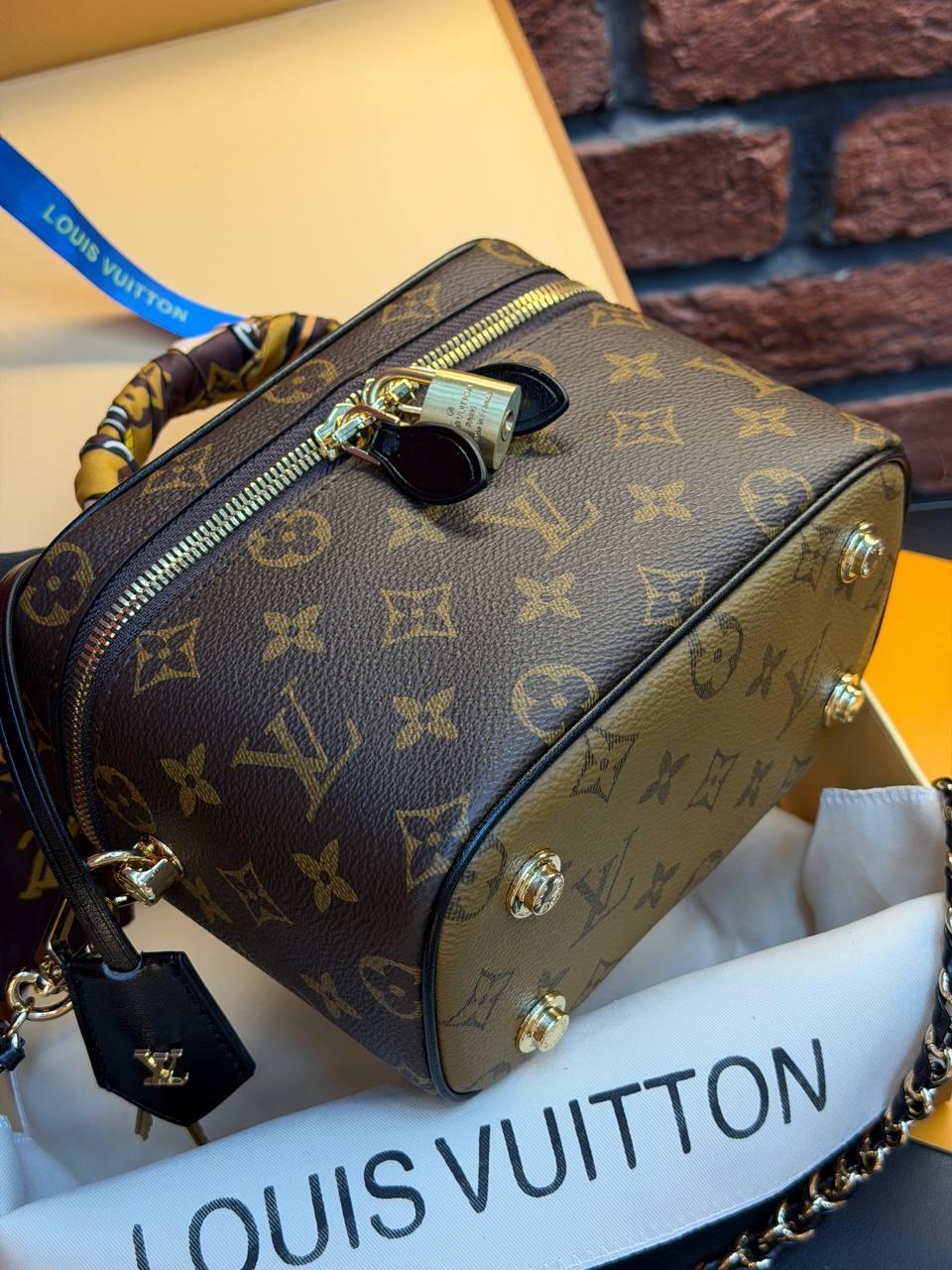 Louis Vuitton Vanity PM Monogram Reverse - Slika 6