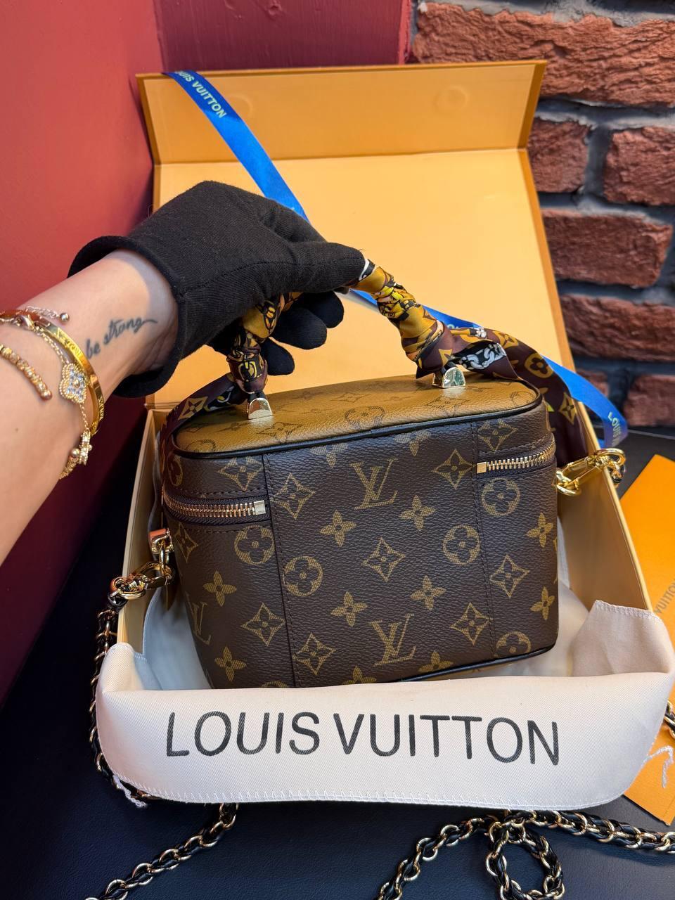Louis Vuitton Vanity PM Monogram Reverse - Slika 7