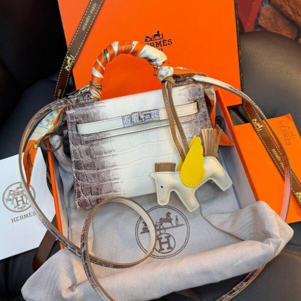 Hermes Kelly 19 "White"