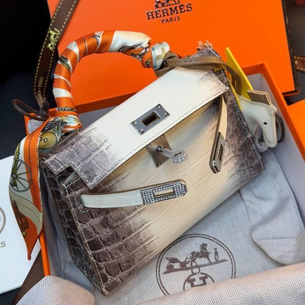 Hermes Kelly 19 "White"