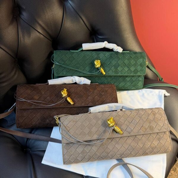 Bottega Veneta Andiamo Clutch "Green"