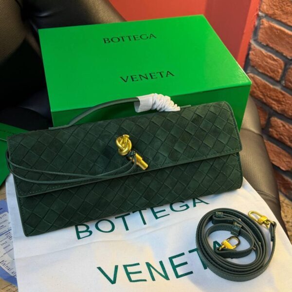 Bottega Veneta Andiamo Clutch "Green"