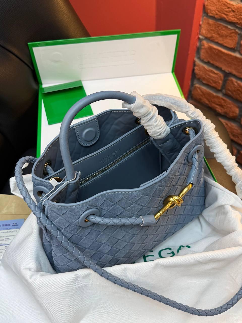Bottega Veneta Andiamo Small "Blue"