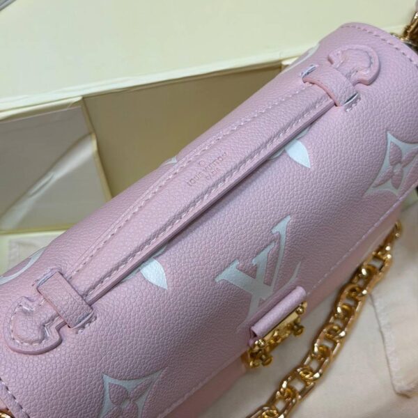 Louis Vuitton Pochette Métis East West Monogram Canvas v3