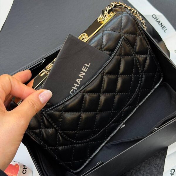 CHANEL Wallet On Chain "Black"
