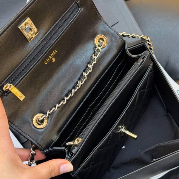 CHANEL Wallet On Chain "Black"