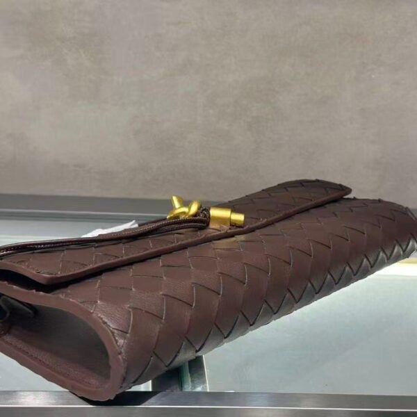 Bottega Veneta Andiamo Clutch "Dark Brown"