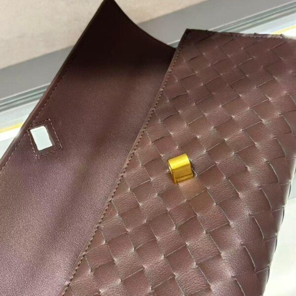 Bottega Veneta Andiamo Clutch "Dark Brown"