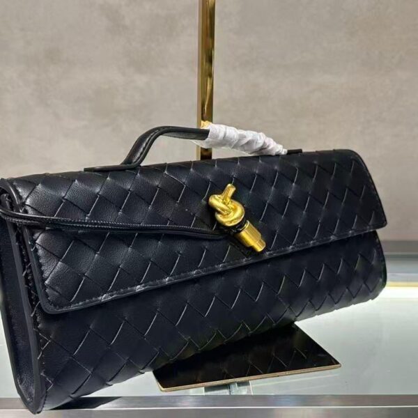 Bottega Veneta Andiamo Clutch "Black"