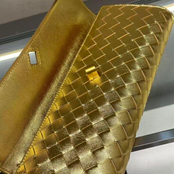 Bottega Veneta Andiamo Clutch "Gold"