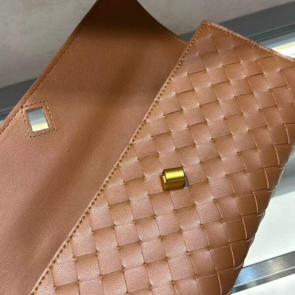 Bottega Veneta Andiamo Clutch "Brown"