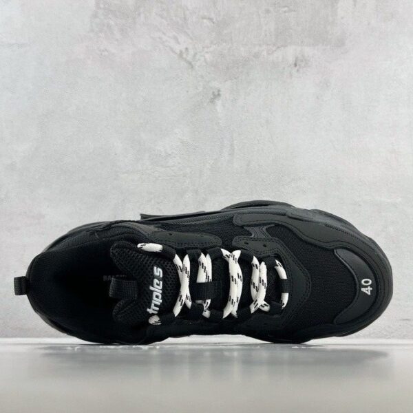 Balenciaga "Black"