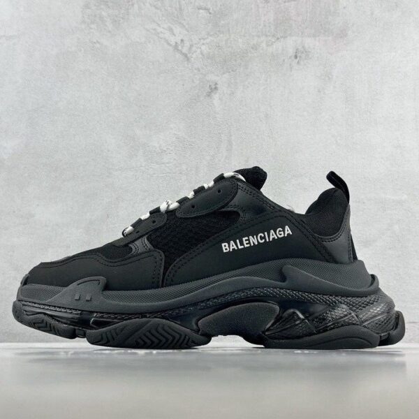 Balenciaga "Black"