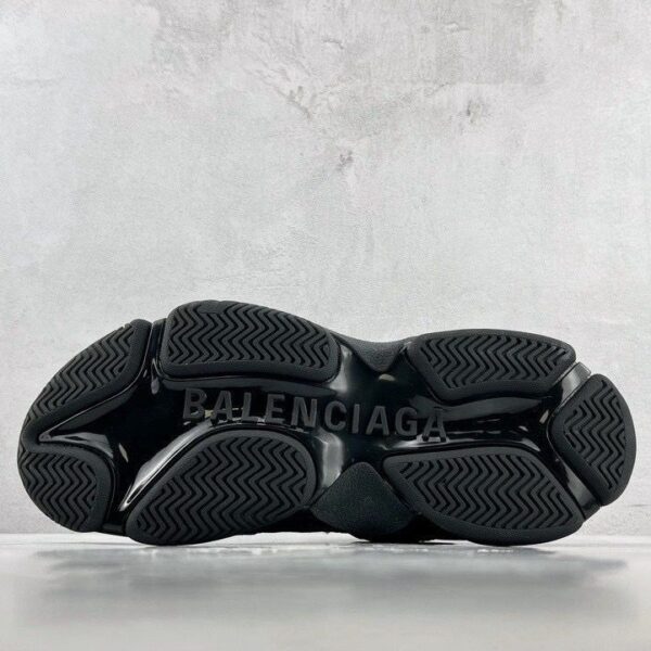 Balenciaga "Black"