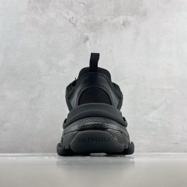 Balenciaga "Black"