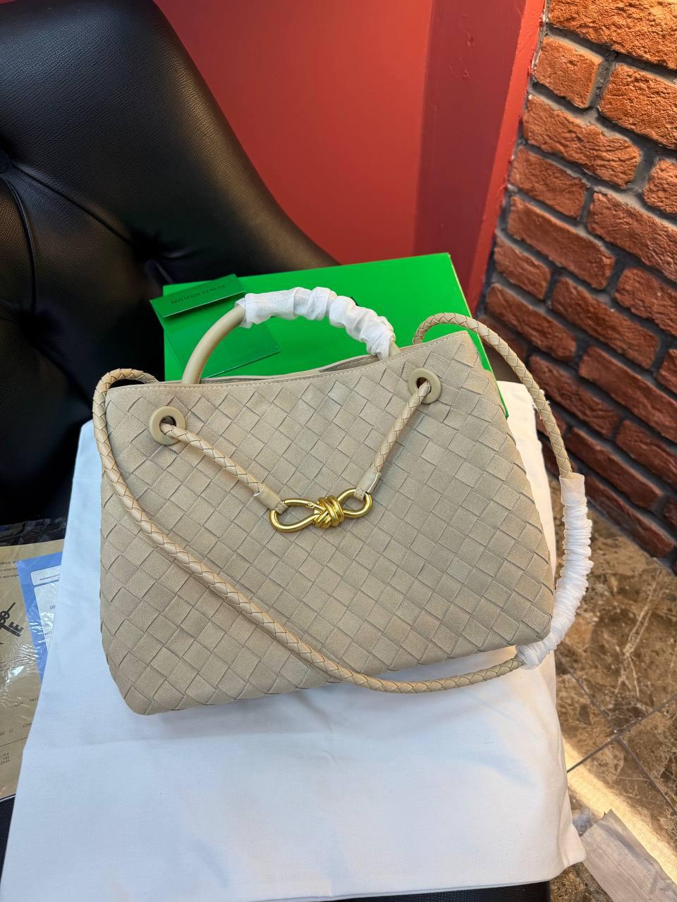 Bottega Veneta Andiamo Small "Beige"