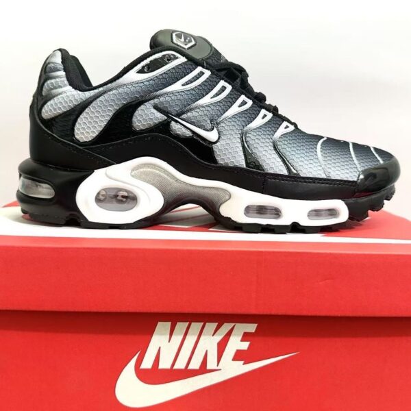 Nike Air Max TN Black Metallic Silver Reflect