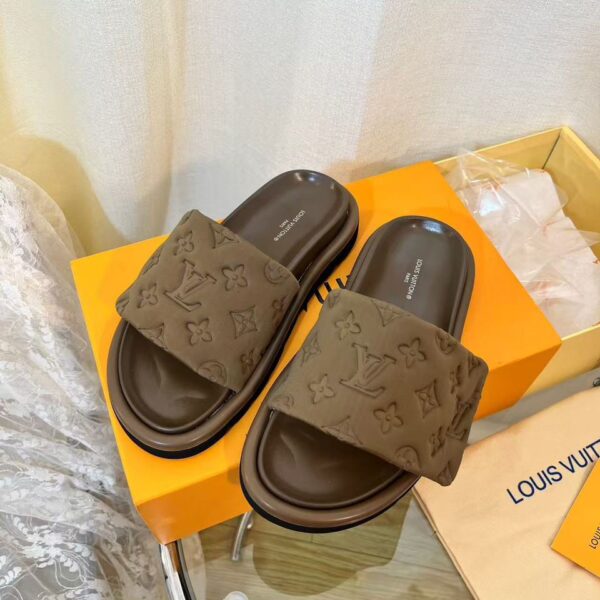 Louis Vuitton Pool Pillow Flat Comfort Mule "Brown"
